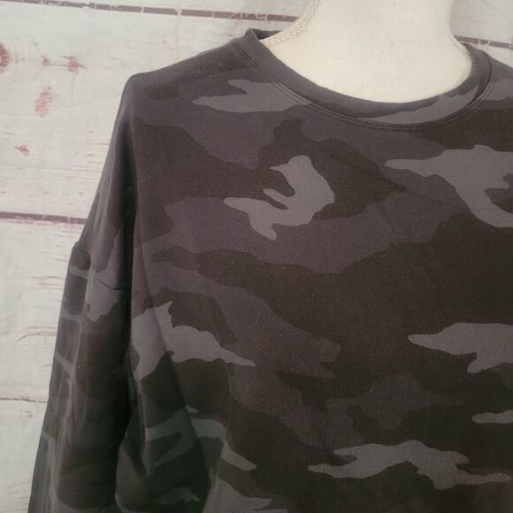 Athleta Studio To Street Camo Sweatshirt Size Medium - Picture 5 of 8